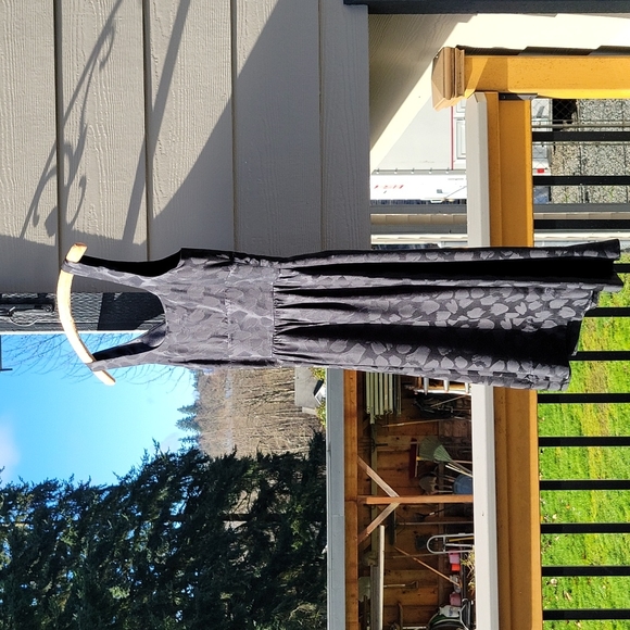 White House Black Market Silk Dress - Picture 5 of 16